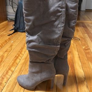 Kelly & Katie Kuzma Platform Boot Taupe / Mocha (US 6)